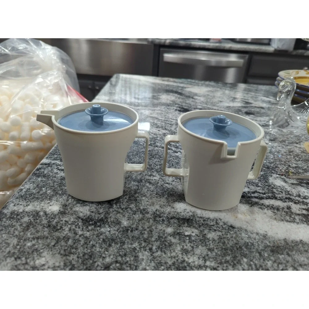 Tupperware Creamer 1414-5 Sugar 1415-16 Bowl Set Country Blue Push Seal Lids VTG